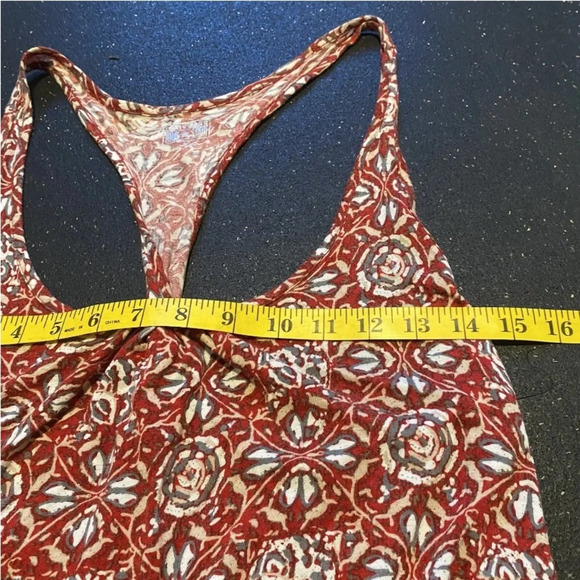 Converse One Star Women’s Size Large Racerback Twist Tank Top White Red … - Picture 7 of 7